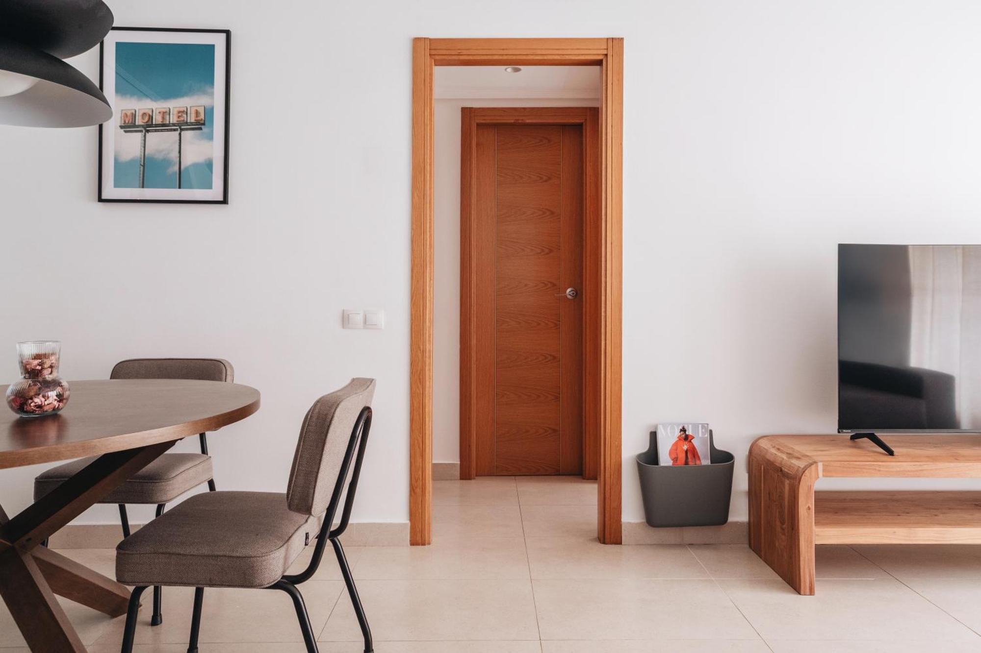 Apartment White *