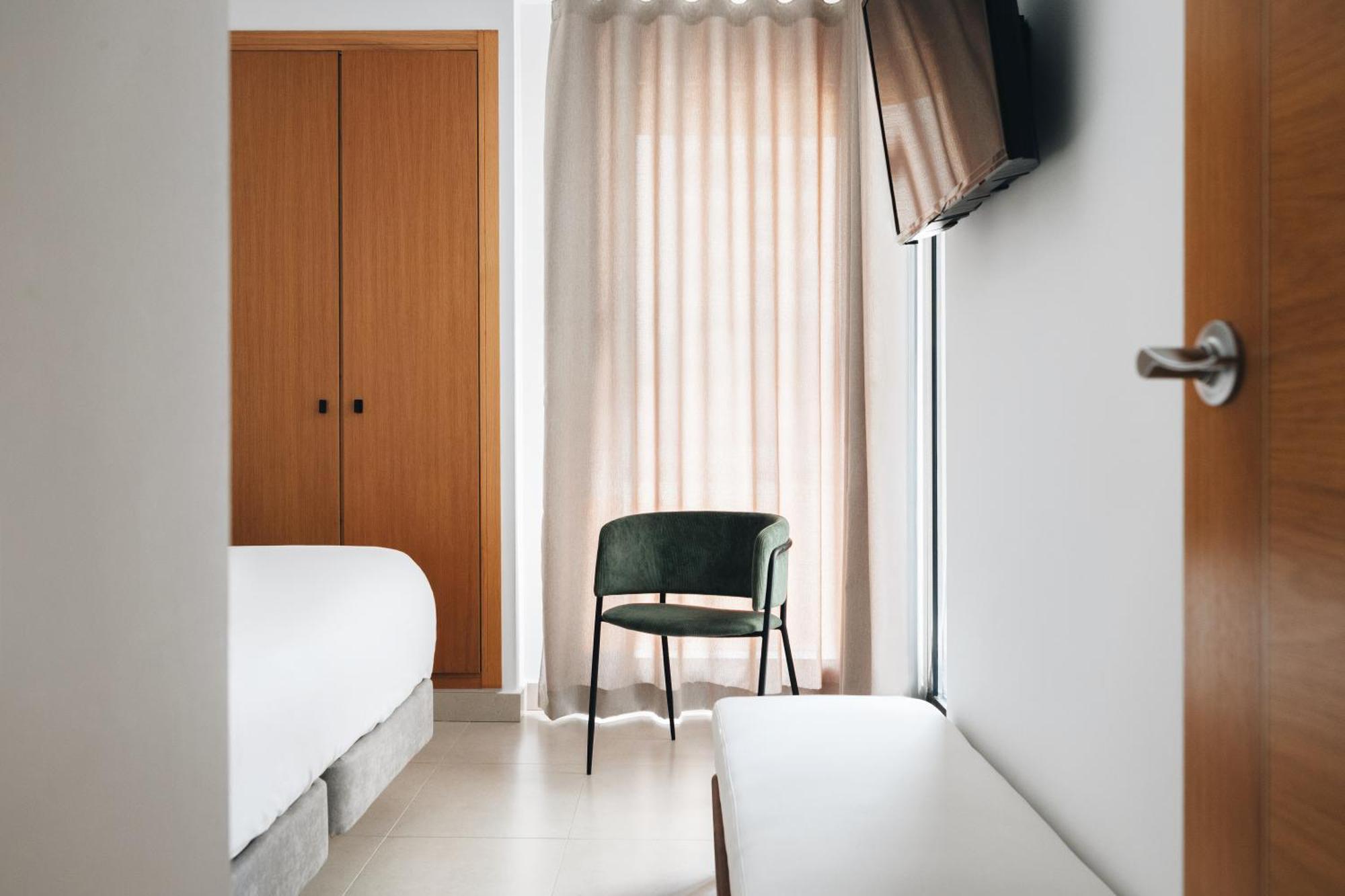Apartment White *